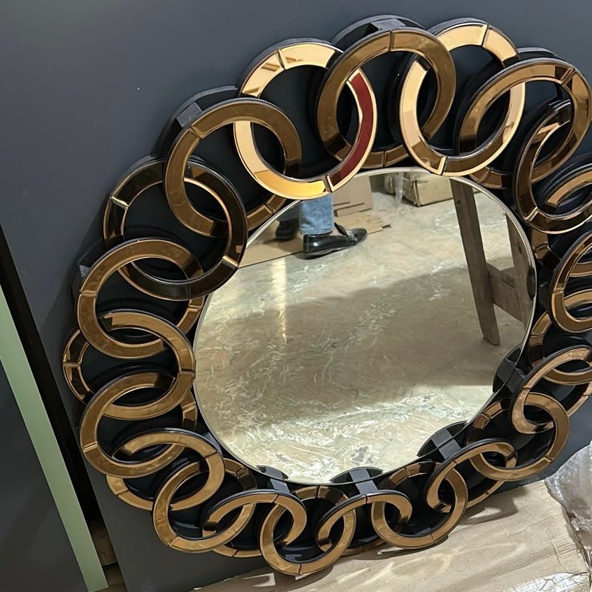 Eternal Chain Luxe Mirror – A Bold Statement of Luxury & Style - Fabels