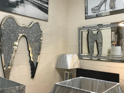 ✨ Luxury Angel Wing Mirror – Glamorous Statement Piece ✨