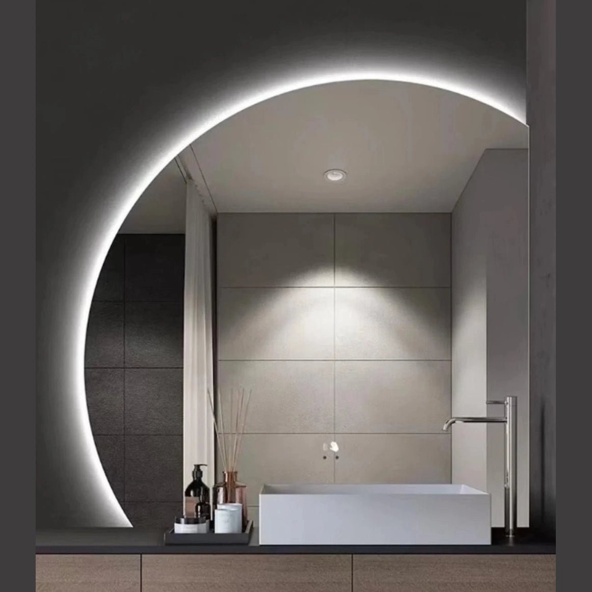 LED Mirror with Touch Sensor & 3 Lights – Sleek and Stylish Design for Any Interior - Fabels