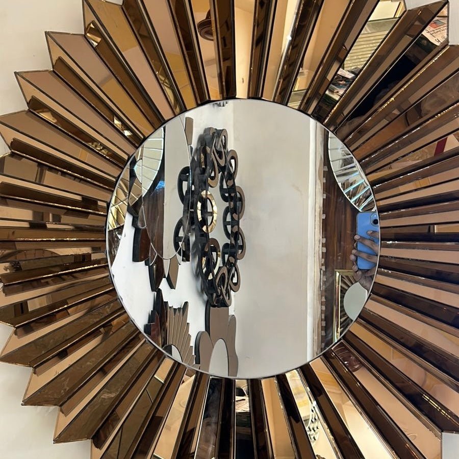 Luxe Sunburst Mirror – Radiate Elegance in Your Space - Fabels