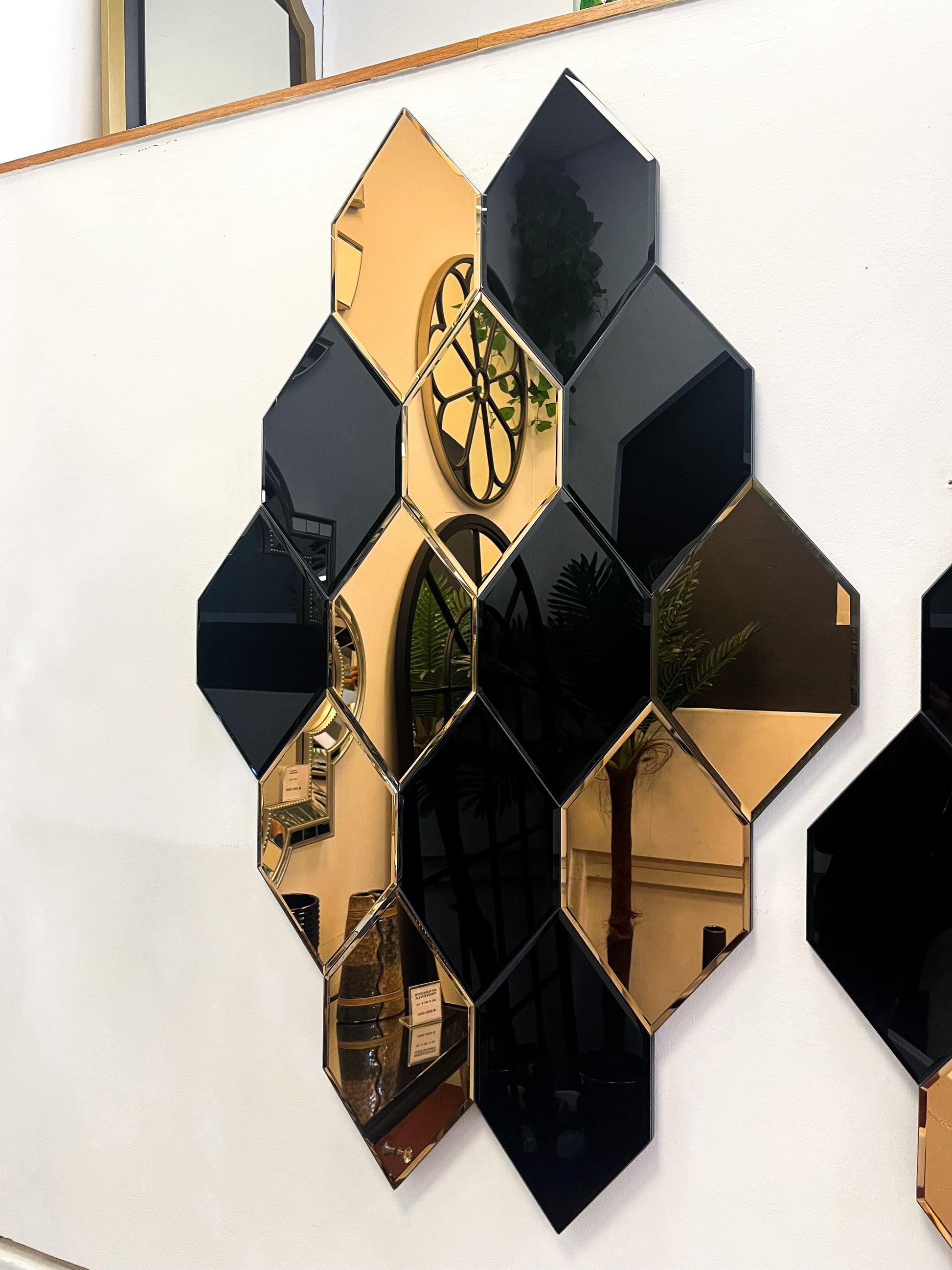 ✨ Luxury Black & Gold Geometric Mirror – A Statement of Elegance & Modern Artistry ✨ - Fabels