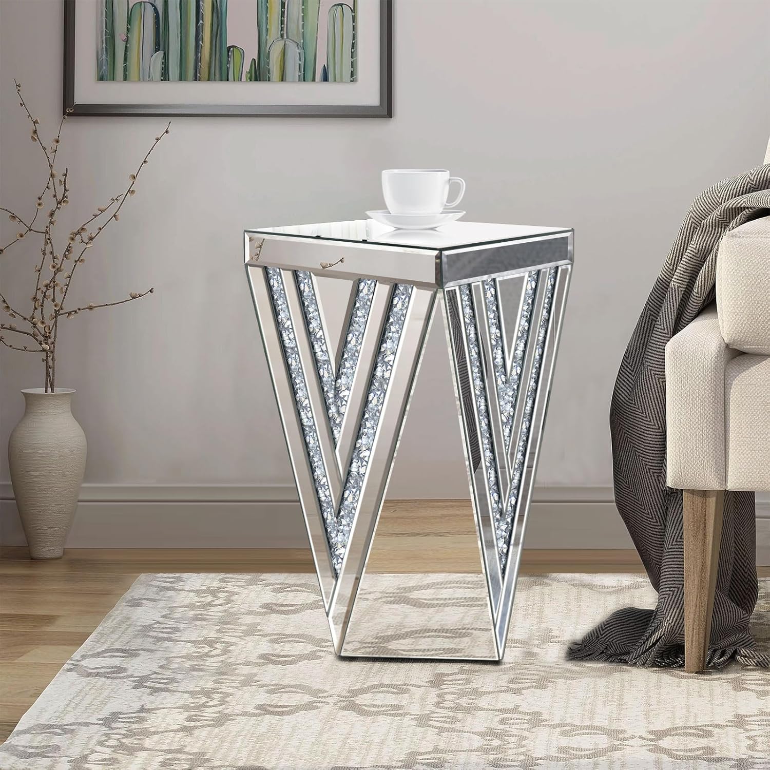 ✨ Mirrored Crystal "V" Accent Table – Glamour Meets Modern Elegance! ✨ - Fabels
