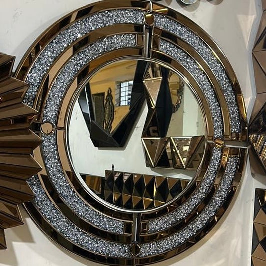 Opulent Luxe Mirror – A Statement of Elegance & Glamour - Fabels