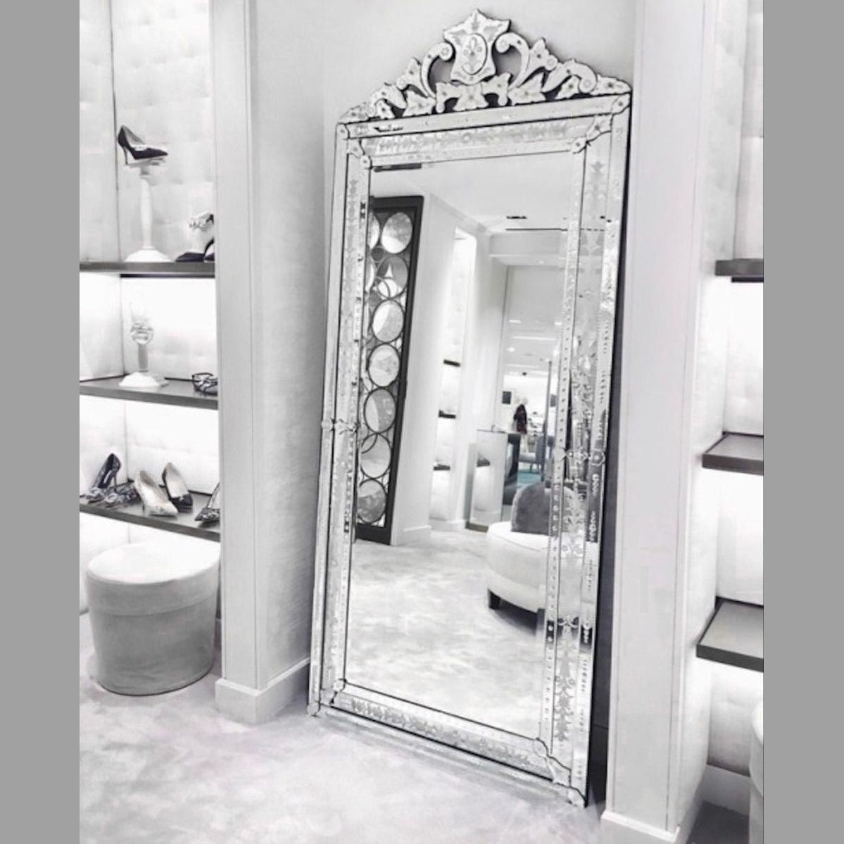 Timeless Elegance: Handcrafted Venetian Floor Mirror - Fabels