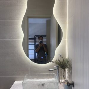 Unique Amoeba Vanity Mirror – Stylish Reflection with Abstract Flair